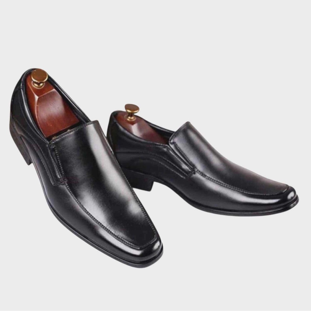 BNWT Men’s Black Leather Square Toe Slip-On Dress Shoes